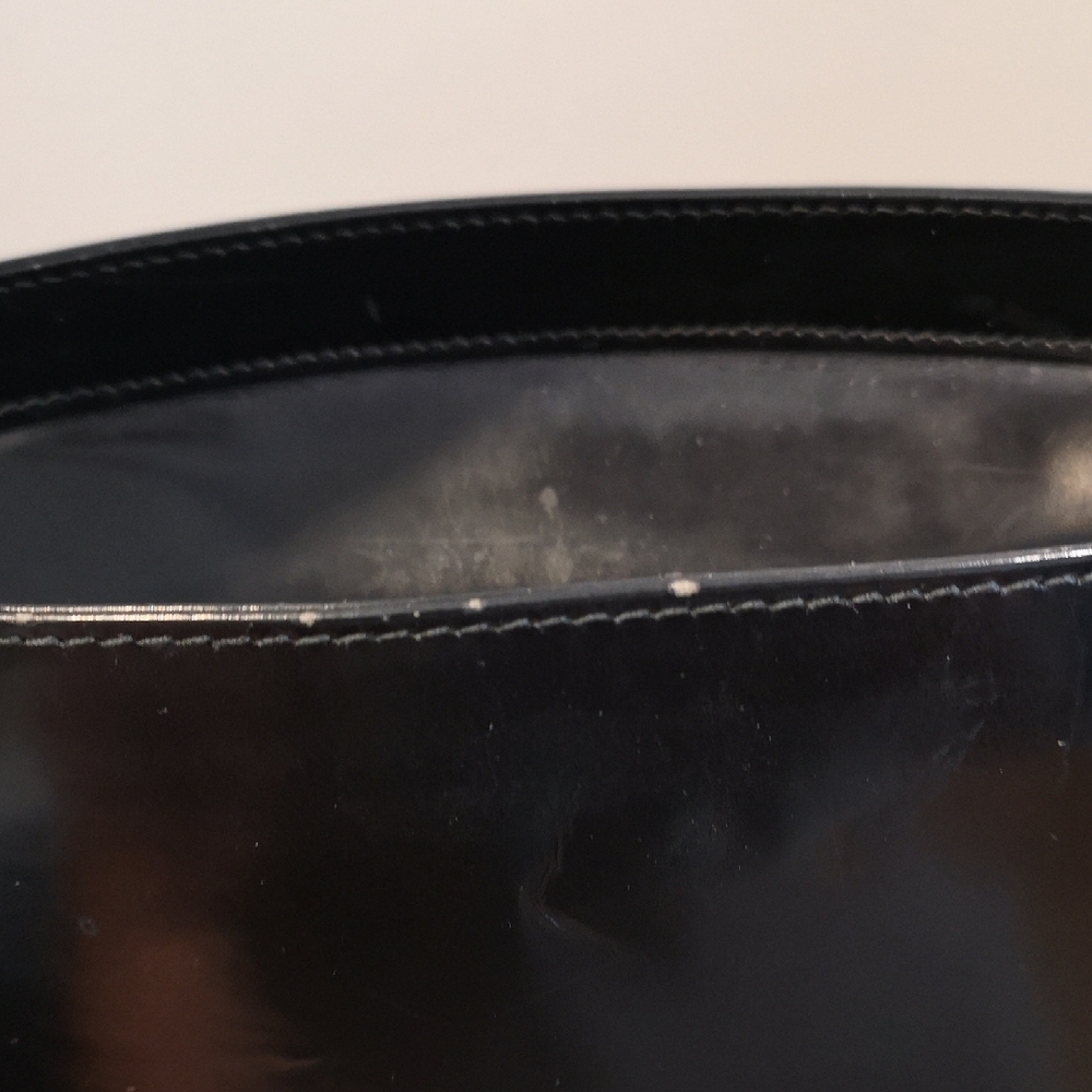 Gucci Black Patent Bucket Shoulder Bag with Gold Hardware - Picture 9 of 12